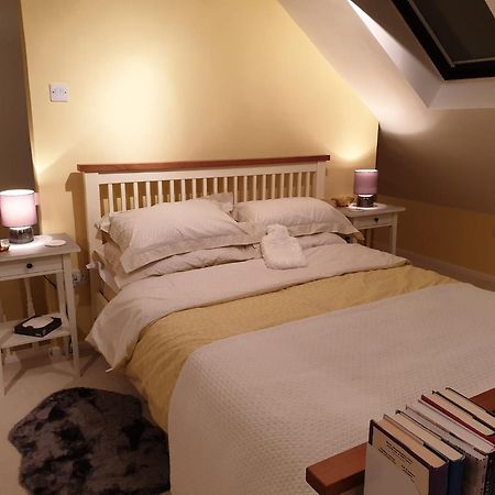 The Old Cornstore A Beautiful Suite Overlooking The Sea Drummore 外观 照片