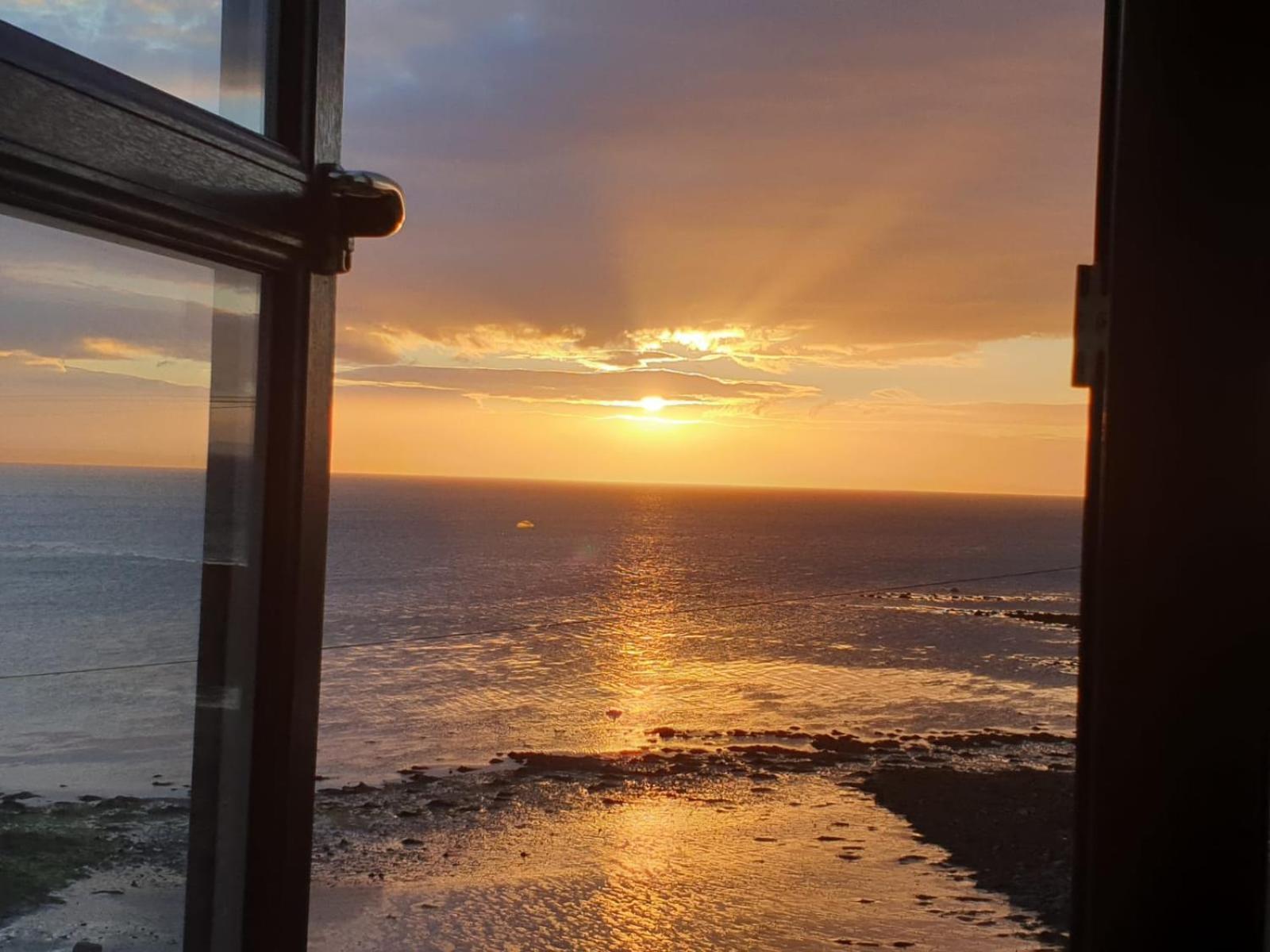 The Old Cornstore A Beautiful Suite Overlooking The Sea Drummore 外观 照片