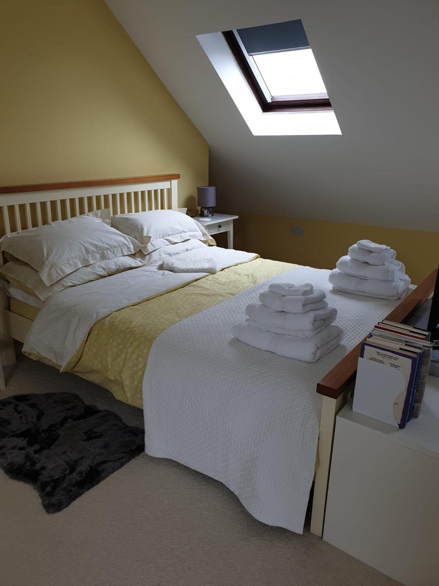 The Old Cornstore A Beautiful Suite Overlooking The Sea Drummore 外观 照片